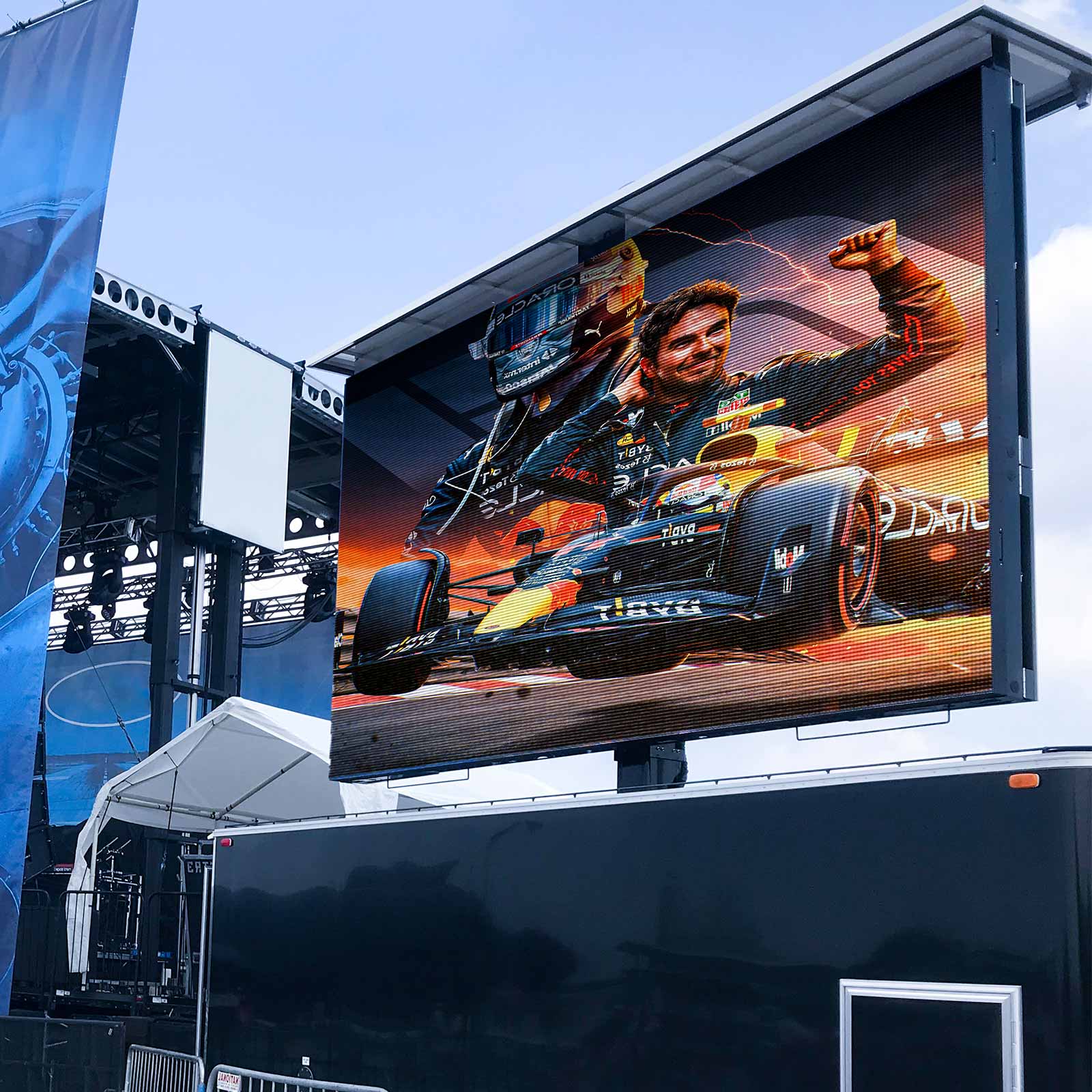 Mobile Trailer LED Screen Outdoor Advertising Display with Solar Power Wireless Control